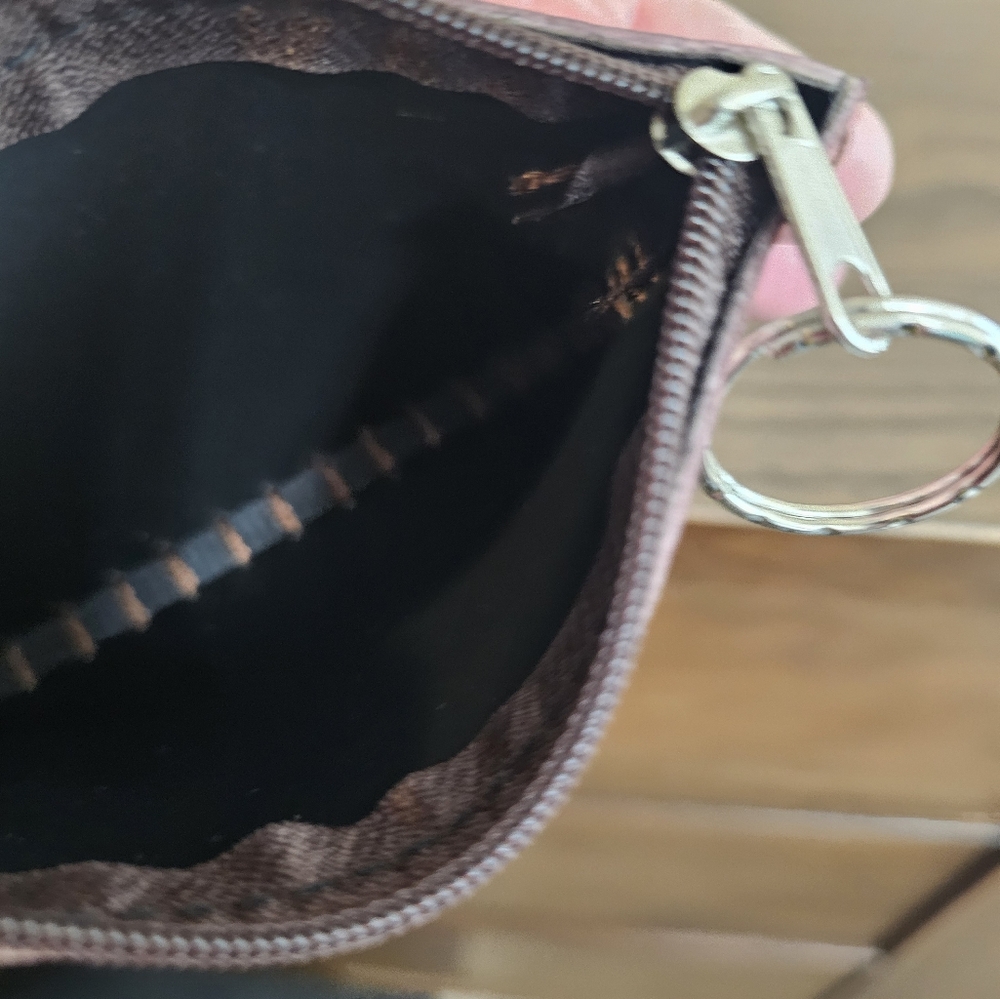 Frieda Kahlo Keychain & Coin Purse - Picture 3 of 3